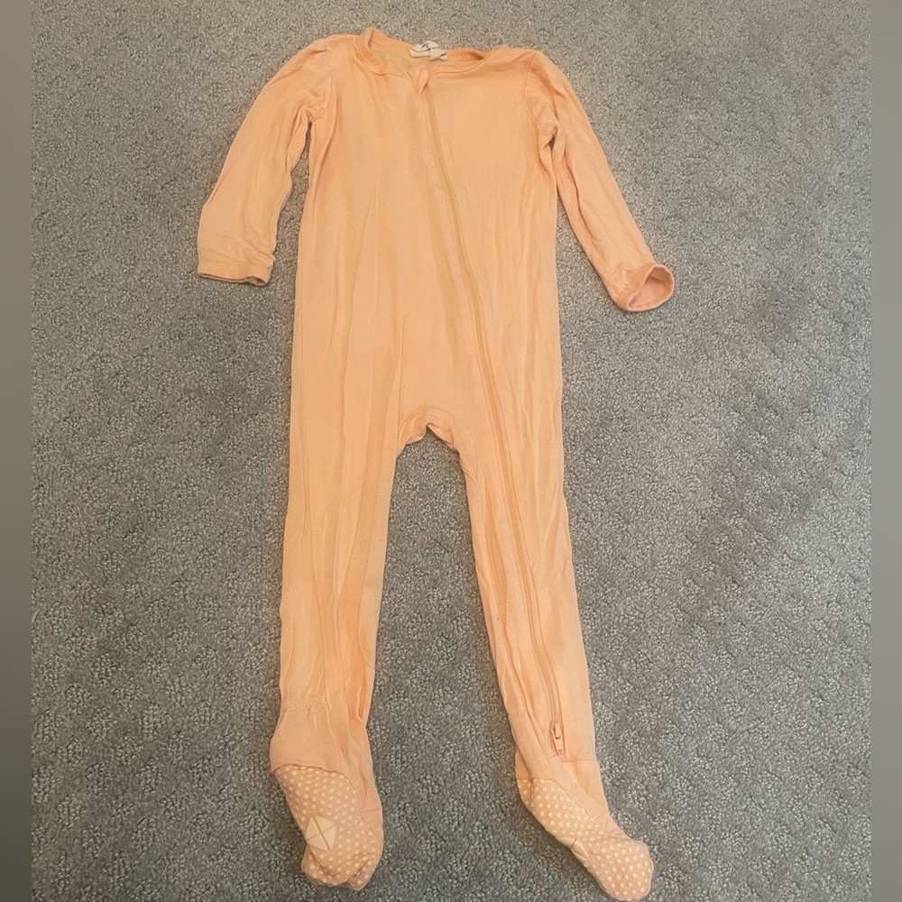 Kyte Baby double zipper pajamas. Bamboo. Salmon color. 18-24 months.